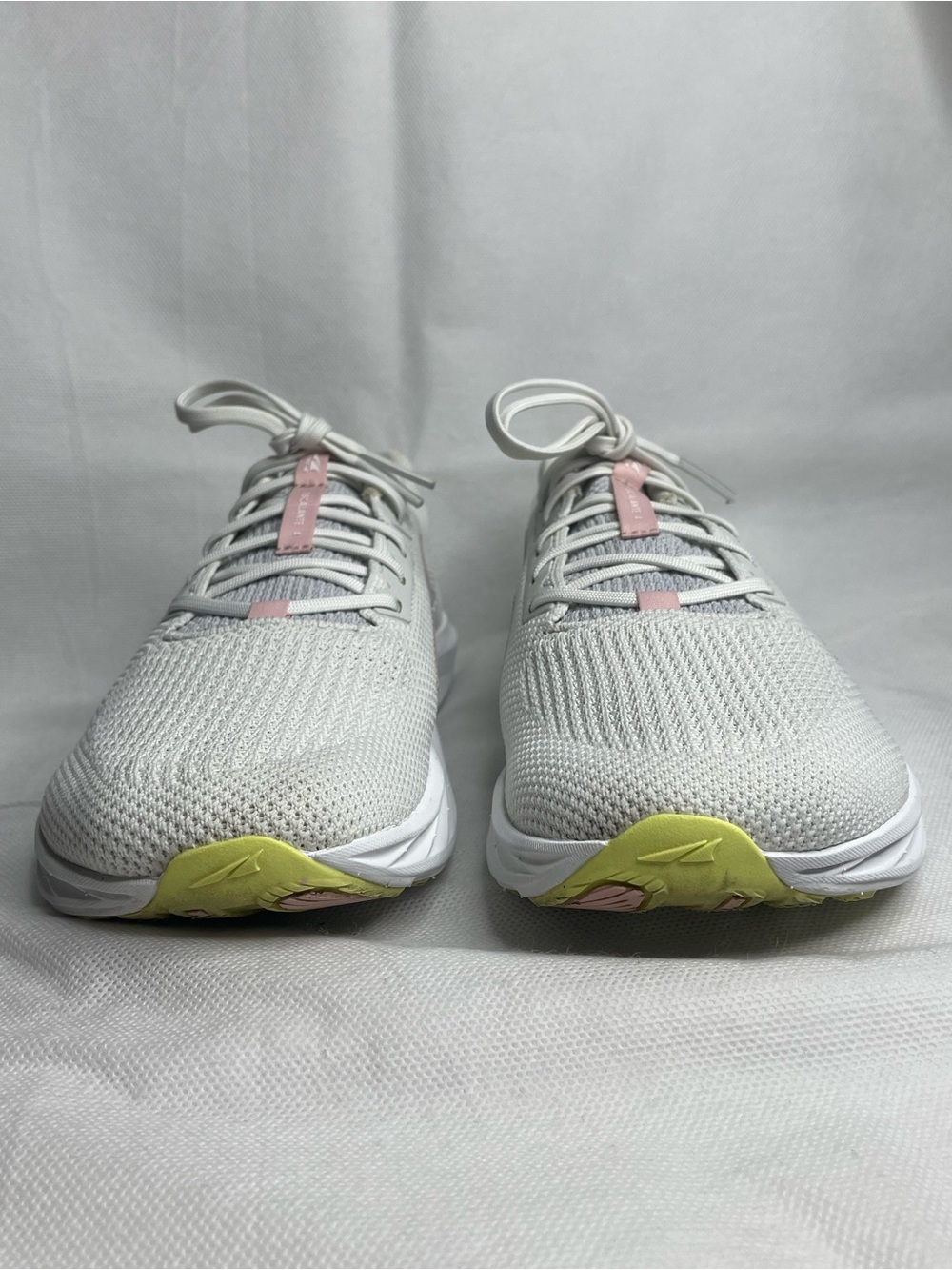 ALTRA Escalante 4 Athleisure Sneaker Womens Size US 8.5 Gray Mauve White Shoes - Picture 4 of 15